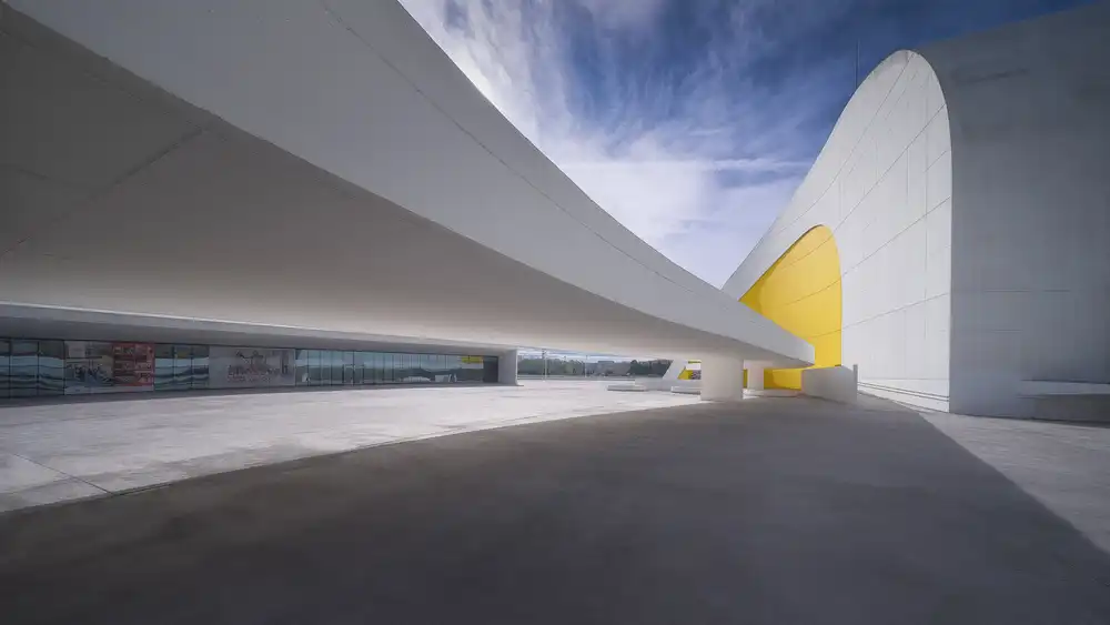 Baglietto, Oskar: Niemeyer