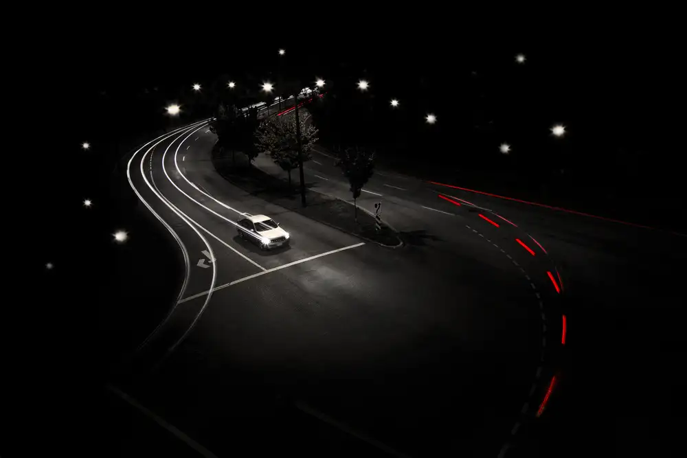 Xu, Tony: calle nocturna