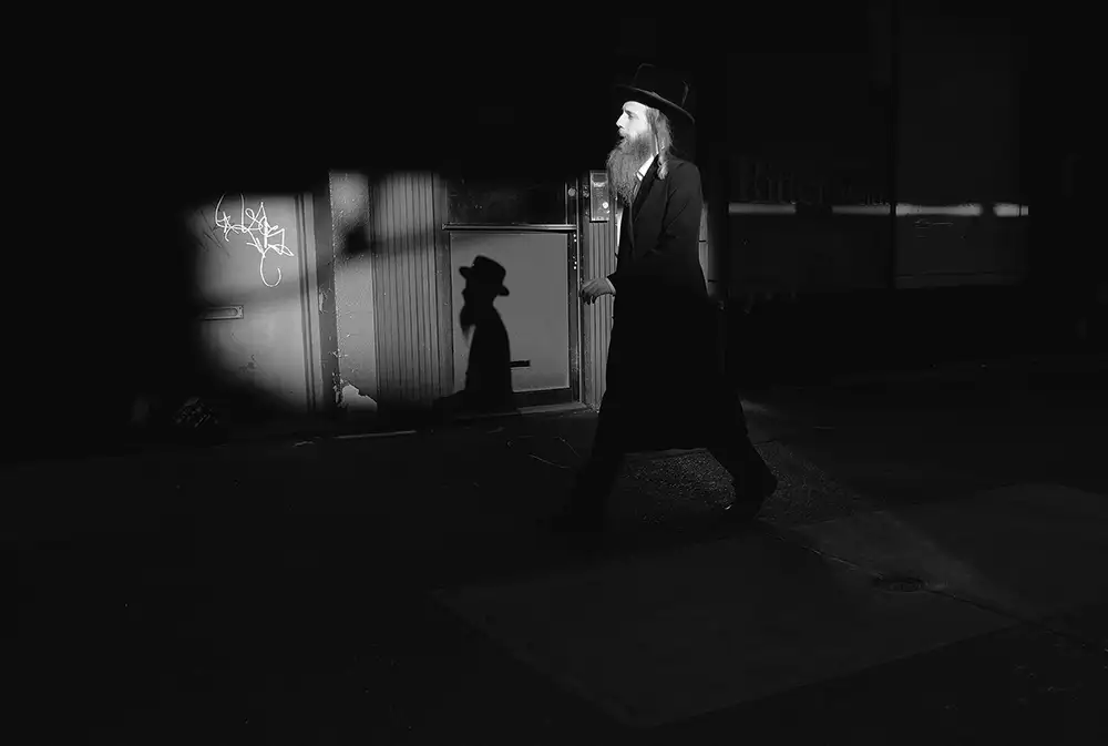 Beliczay, Robert: Man in hat