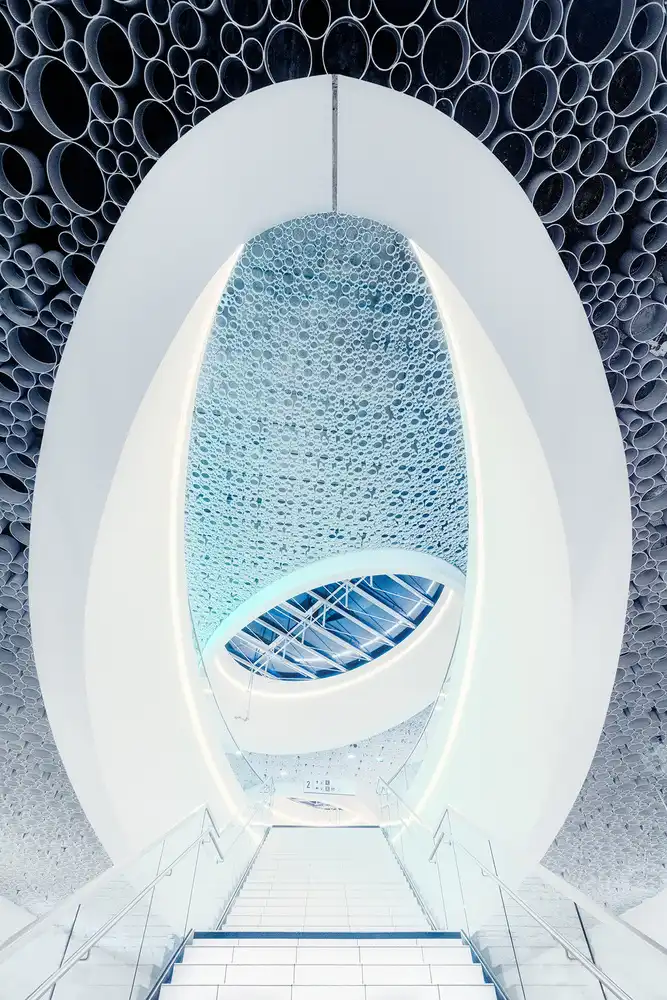 Osuna, Fran: Futuristische Architektur