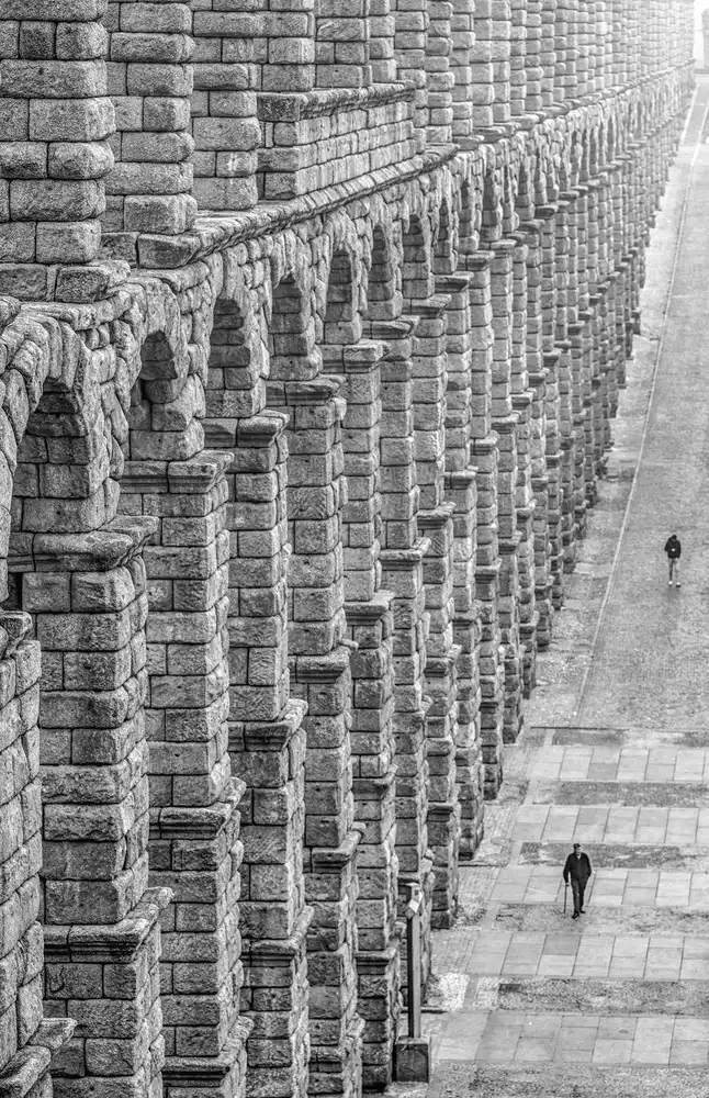 Amare, Bego: Acueducto