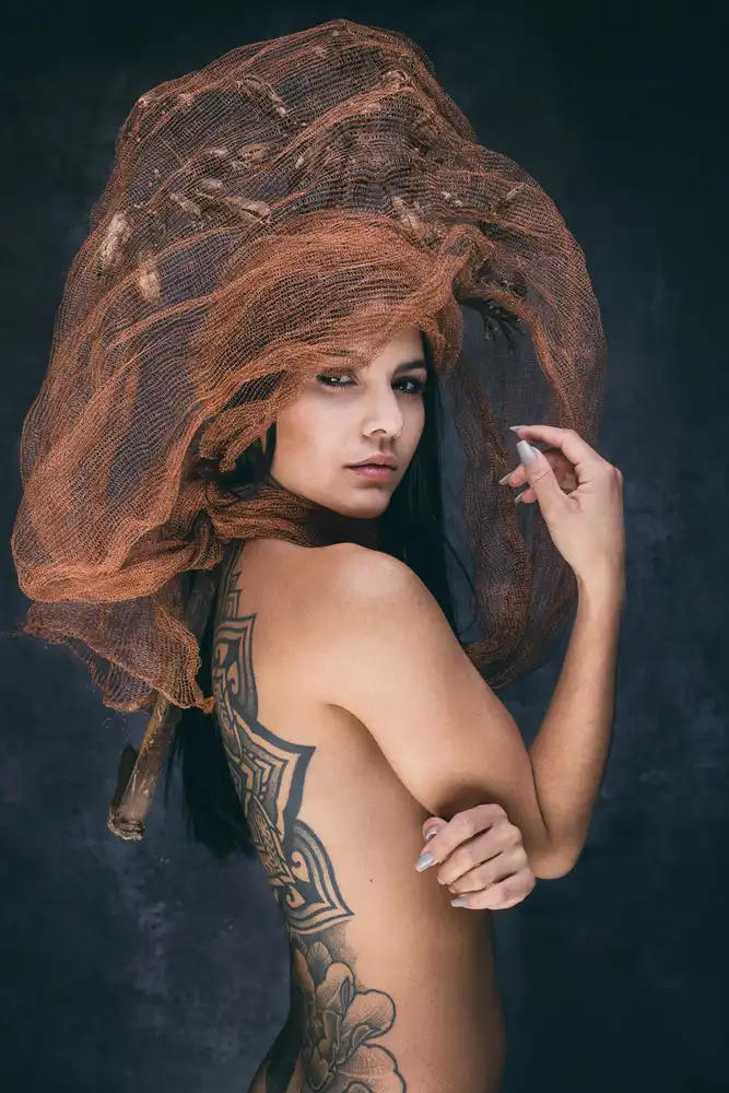 Raga, Gil Joan: tatuaggio
