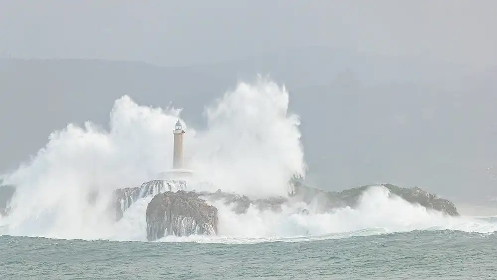Raga, Gil Joan: Sturm am Leuchtturm