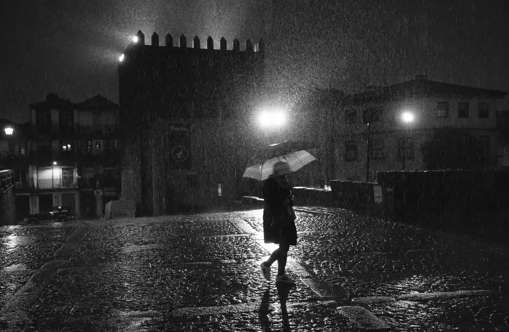 Tjandra, C.S.: Notte piovosa - Porto