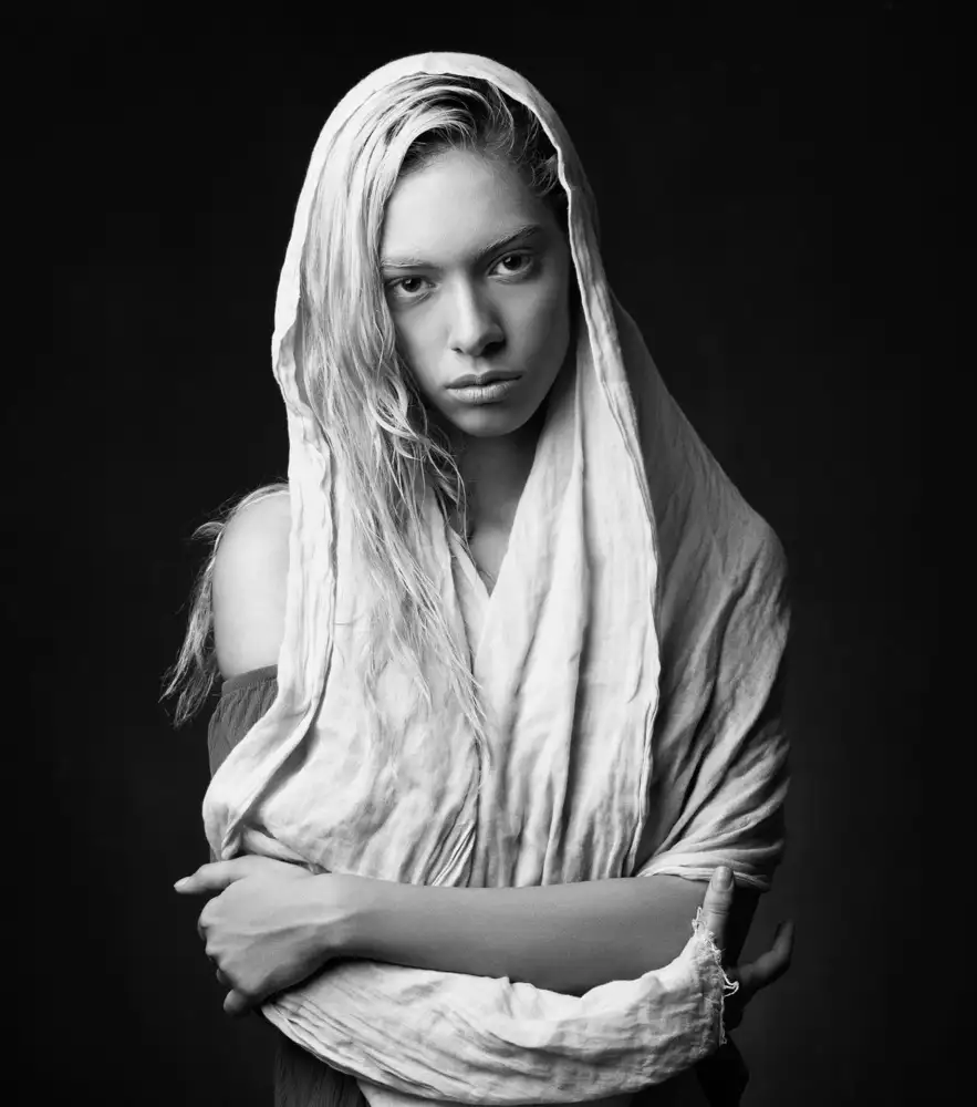 Mokhtari, Mehdi: Ayda