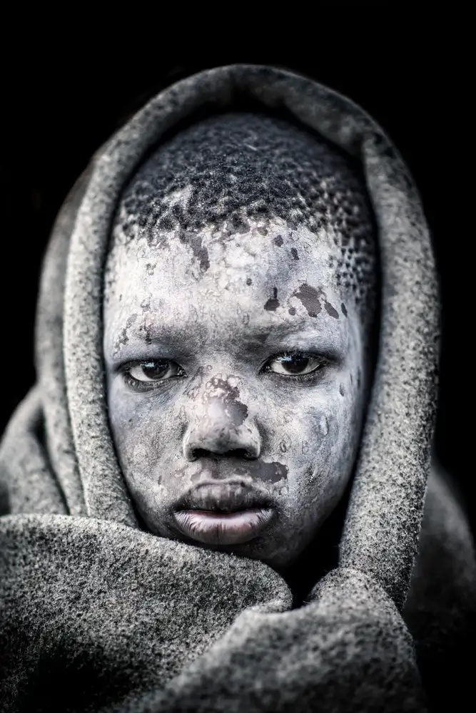 Cole, Trevor: chico mundari