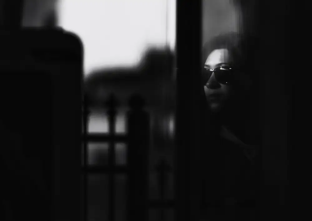 Pancareken, Yavuz: Reflection at Tram Station