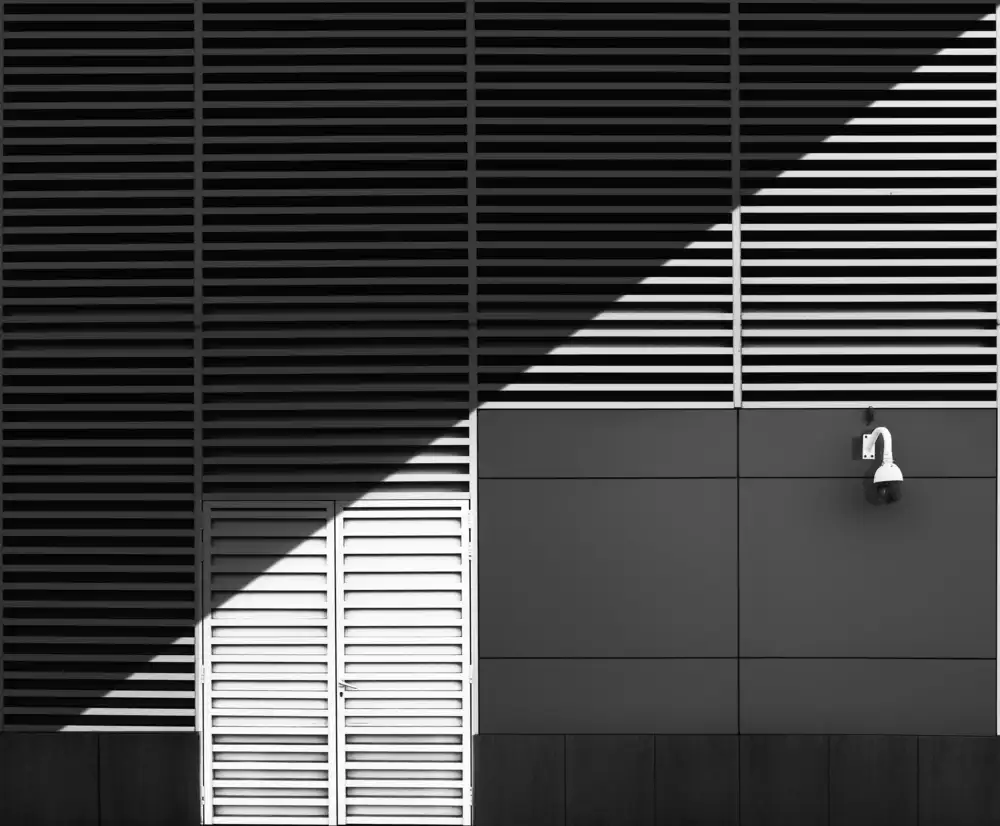 kaddourah, ahmad: Double Door