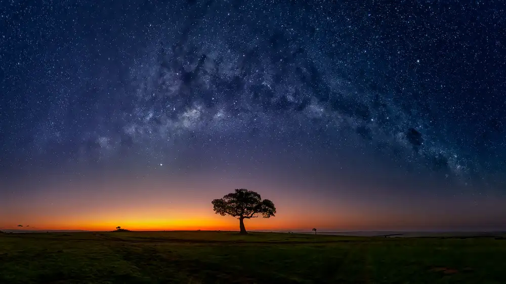 Zhu, Hua: Milky Way in Masamara at dawn