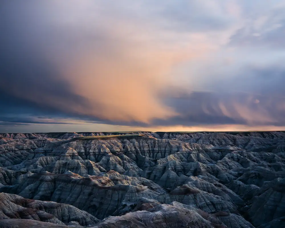 Fan, John: Dämmerung über Badlands