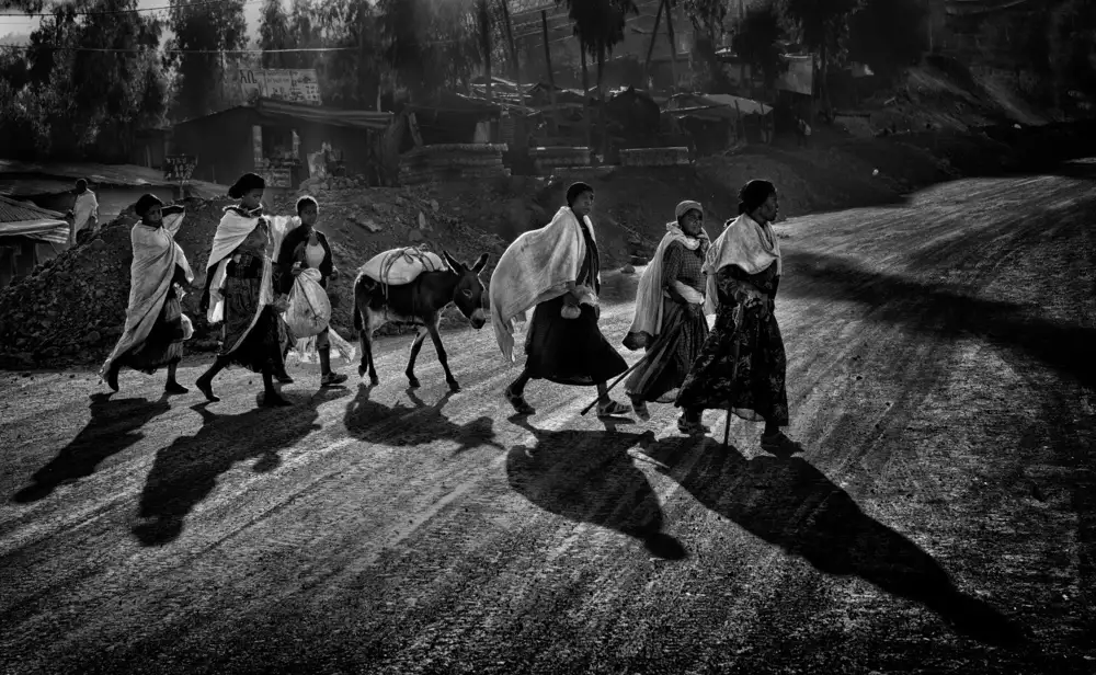 Cavalli, Giovanni: Dal villaggio al mercato,Lalibela