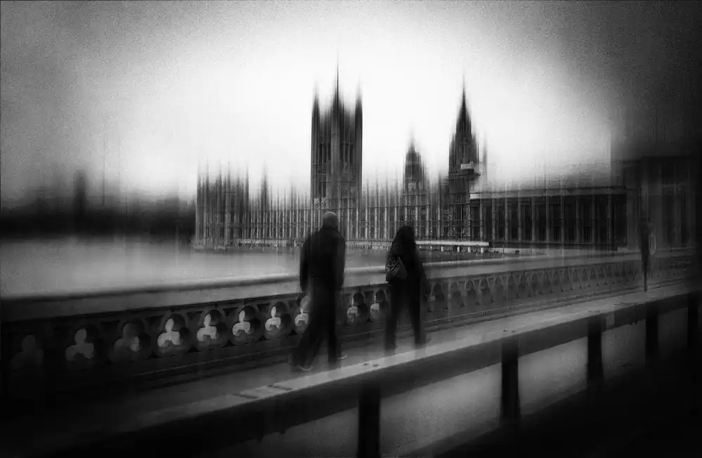 Orkidea, W.: Přejezd Westminster Bridge
