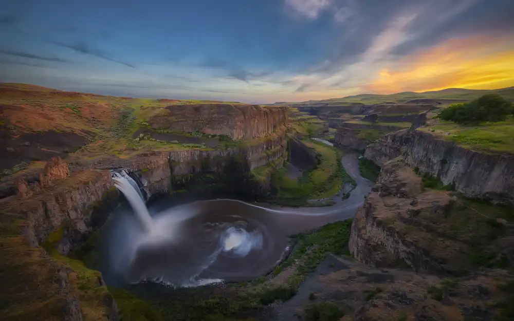 Zheng, Michael: Coucher de soleil aux chutes Palouse