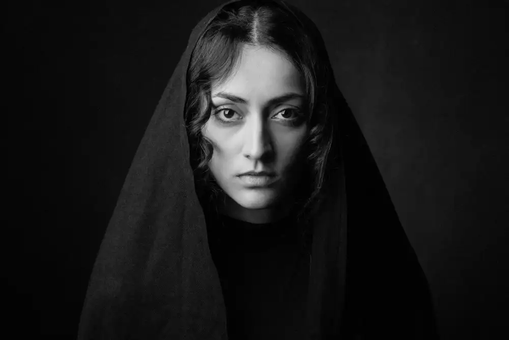 Mokhtari, Mehdi: Rojine