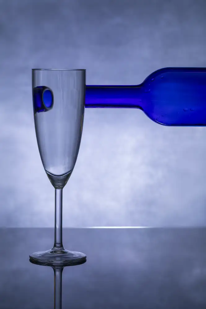 Yakubovitch, Azriel: Vidrio Azul #3