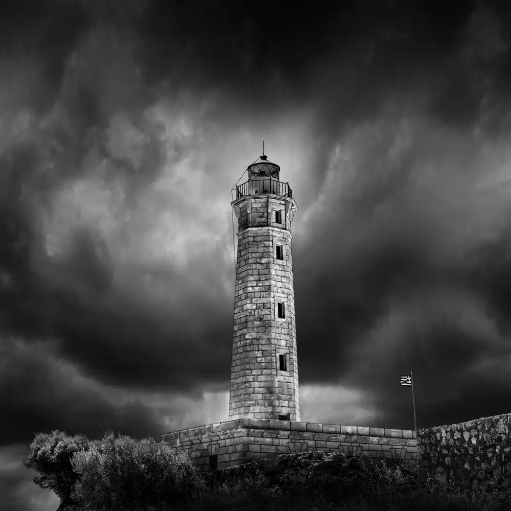Digalakis, George: Porte-tempête