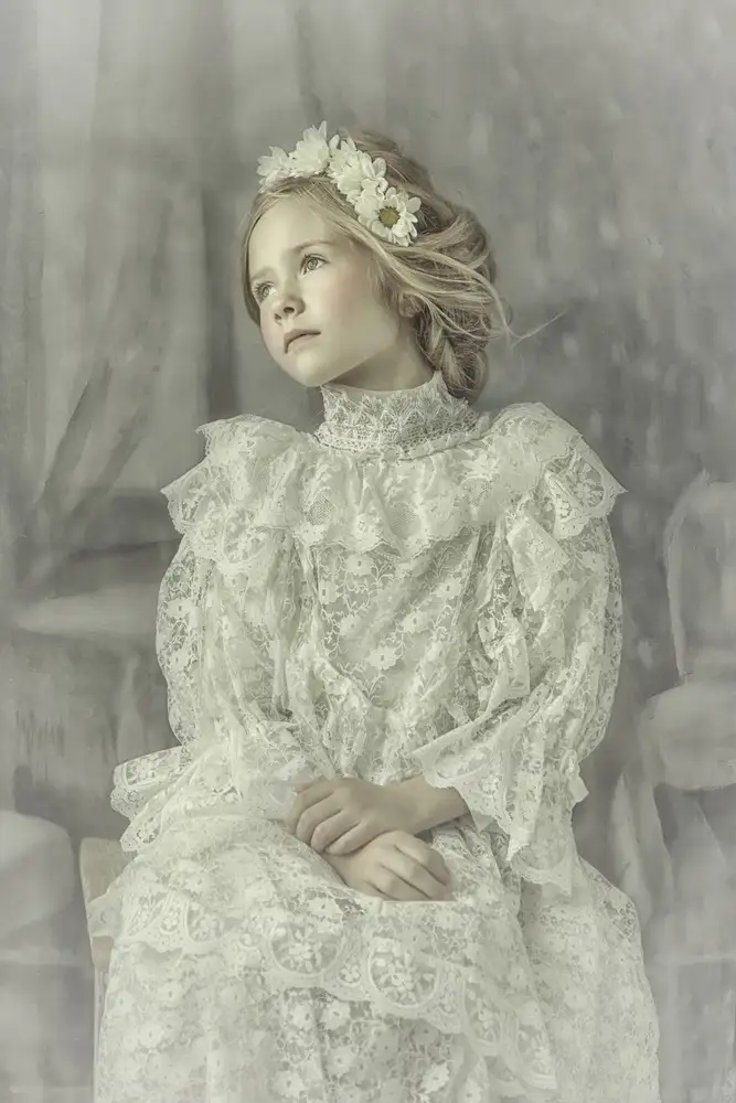 Kayen-Mouthaan, Carola: Young girl dreaming
