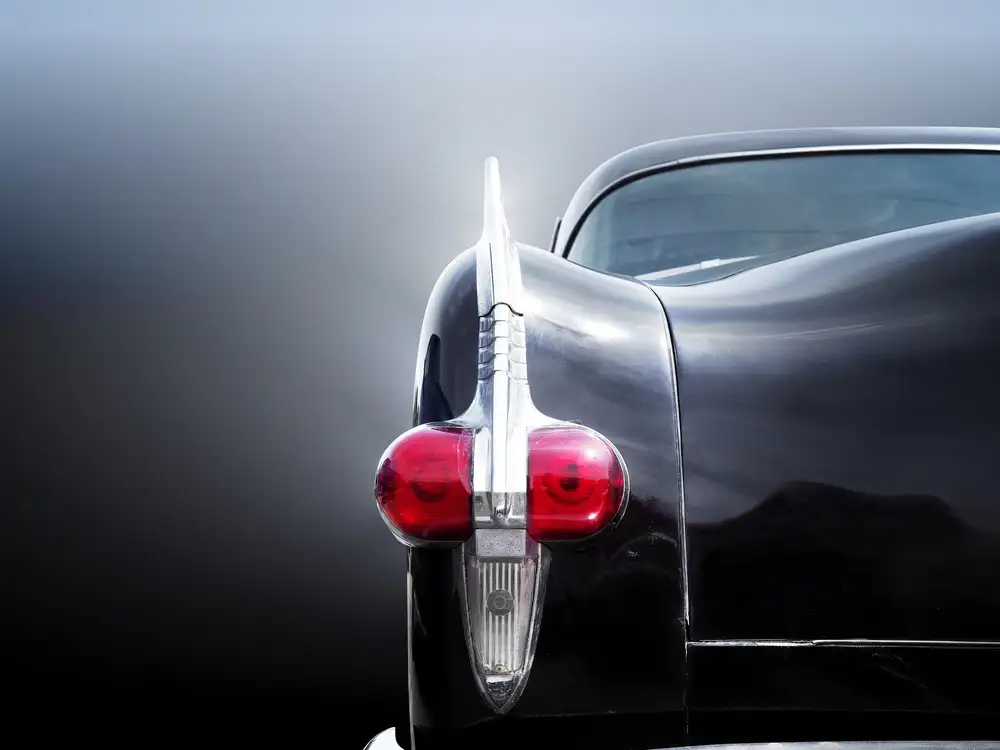 Gube, Beate: US classic car 1954 cavalier