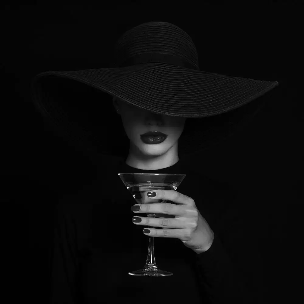 Refat: Sklenice na Martini.