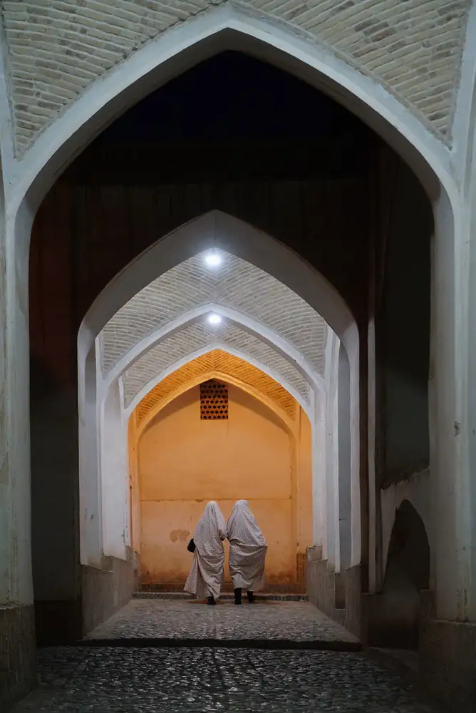 GÖKMEN, Fatma: Moschee