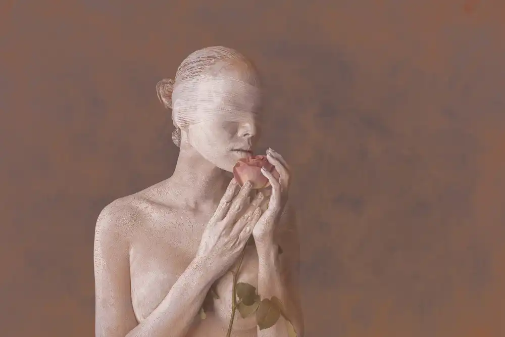 Deemee, Itthipol: Voglia di Rosa