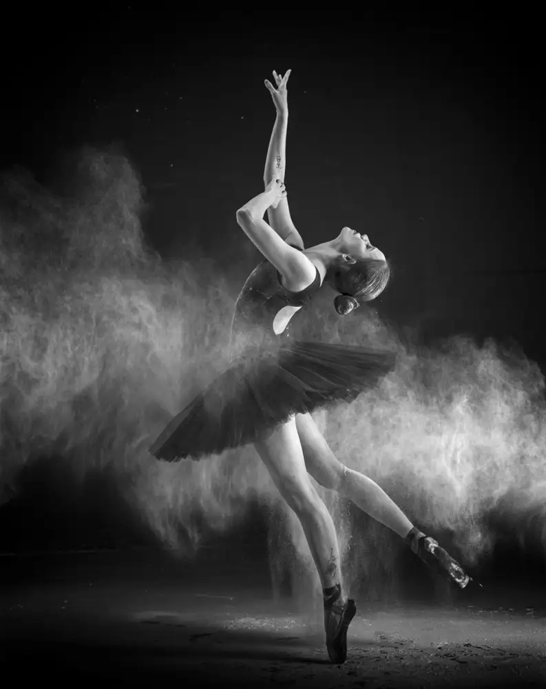 Hartojo, Muliani Angela: Ballerine