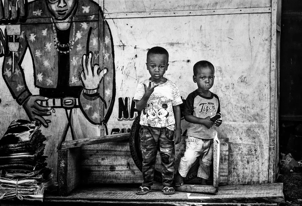 Garmendia, Inazio Joxe: Imitando il disegno sul muro - Ghana