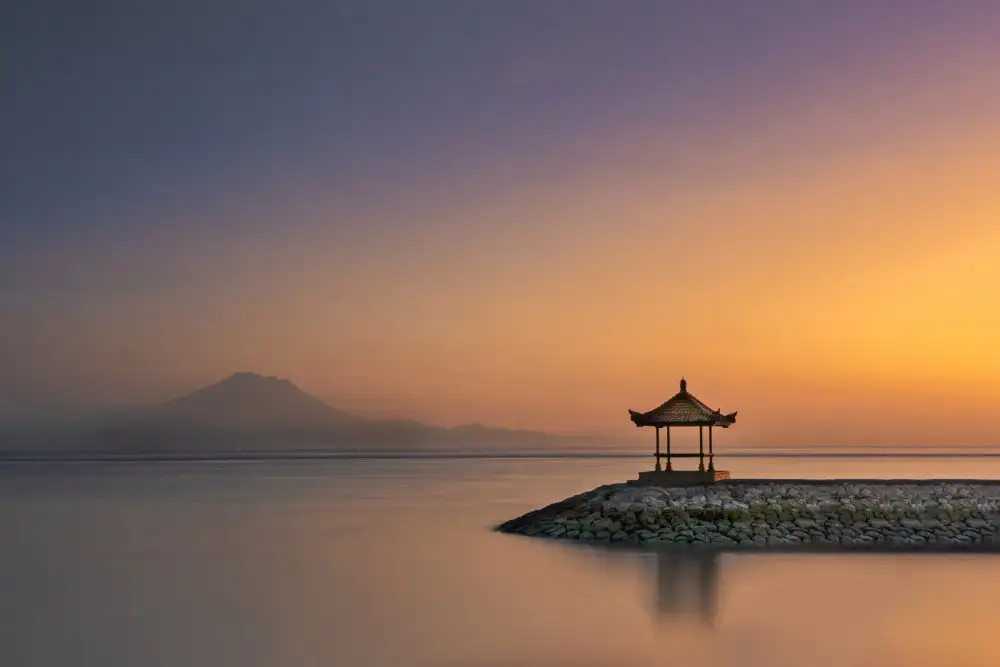 Herliyanto, Gatot: Dawn at Sanur Beach, Bali