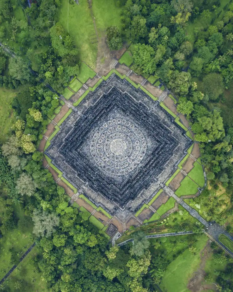 Herliyanto, Gatot: Bird Eye View of Borobudur Temple