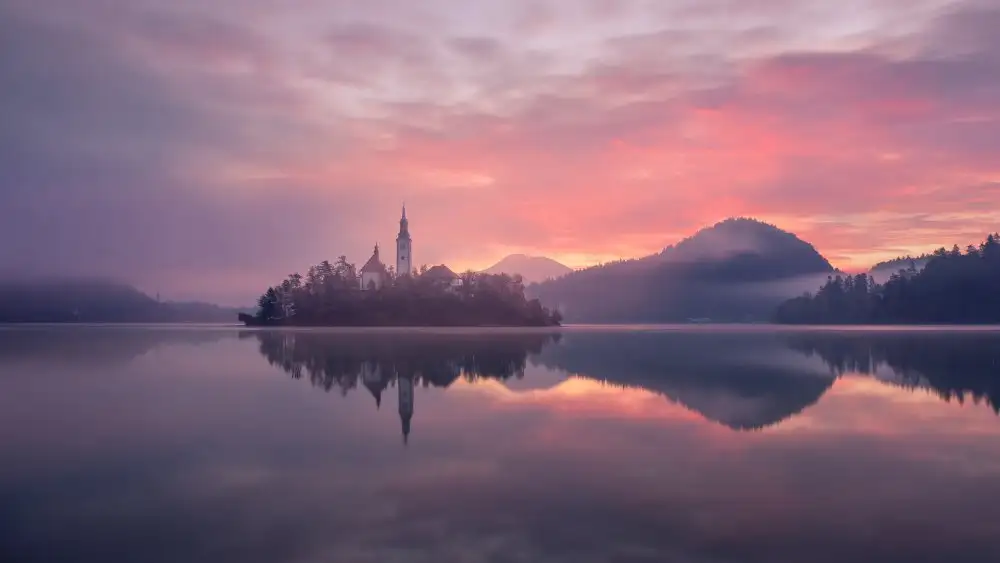 Xu, Leah: Lever du soleil sur le lac de Bled