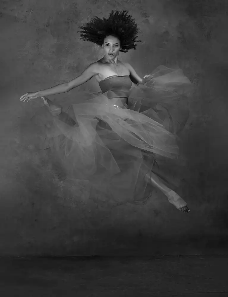 Raga, Gil Joan: Brenda springt