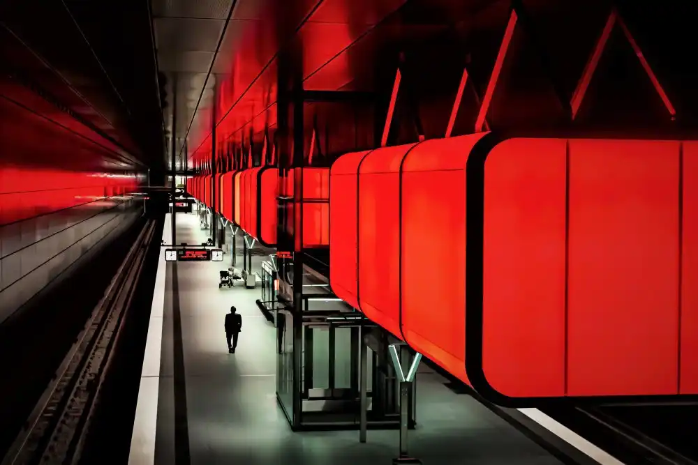 AnnaPileaFotografie, Martin Anita: U-Bahn Rot