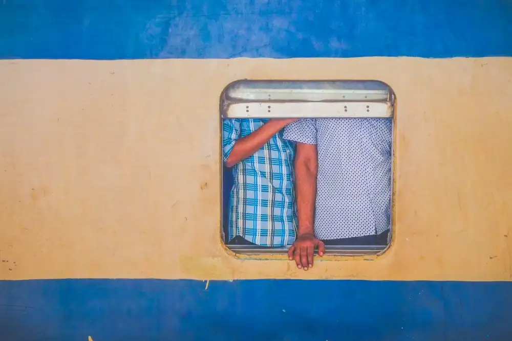 Hossain, Sifat: Ruce okna
