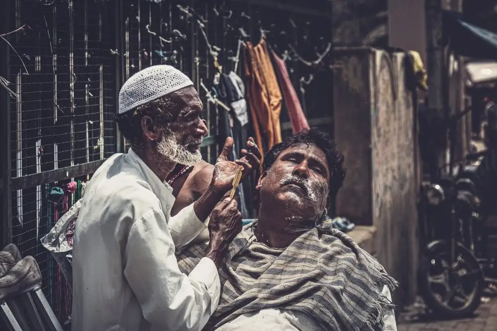 Tagliarino, Marco: Barbier de rue du lac de Jaipur