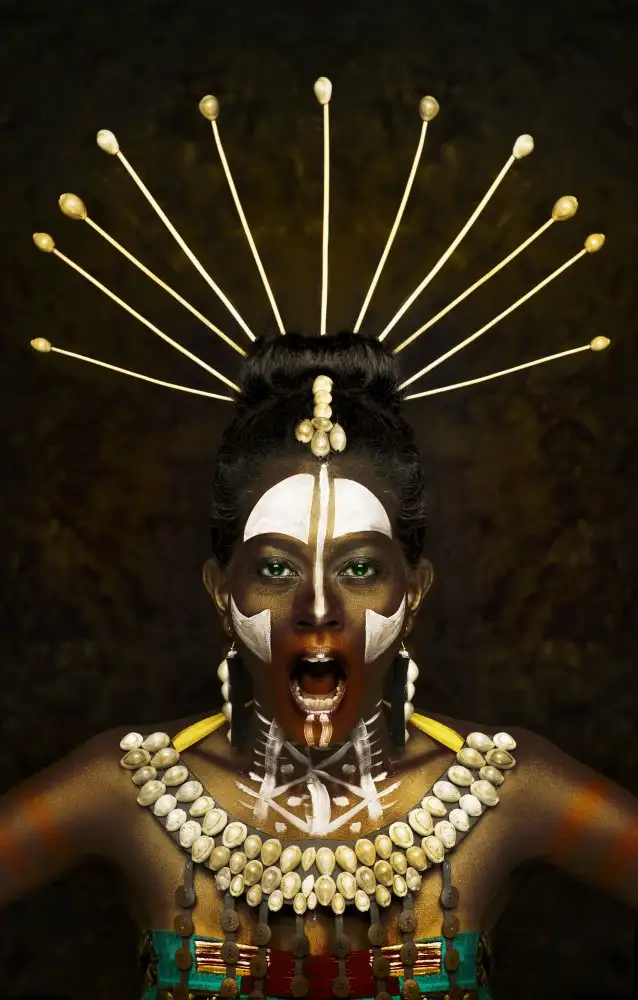 Mukherjee, Debarghya: Tribal effrayant