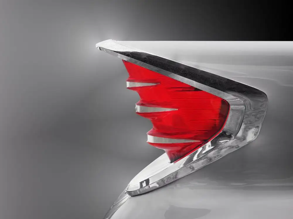 Gube, Beate: US classic car 1960 Fire flite tail fin abstract