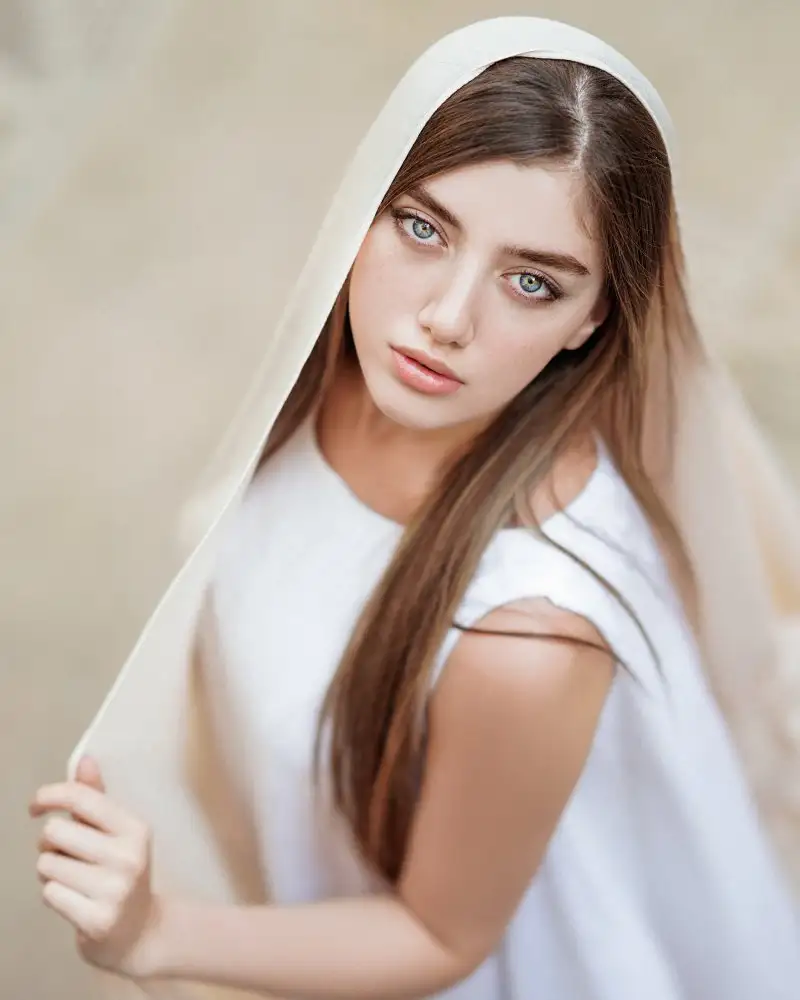 Sasani, Behrouz: ritratto