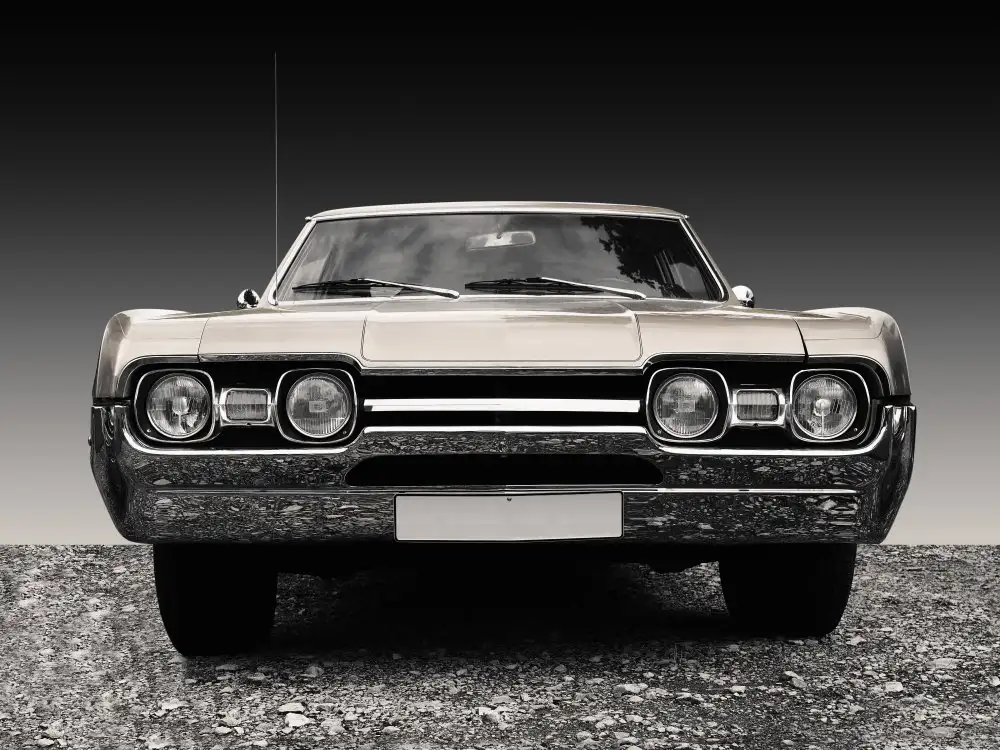 Gube, Beate: US classic car 1967 Cutlass supreme sports coupe