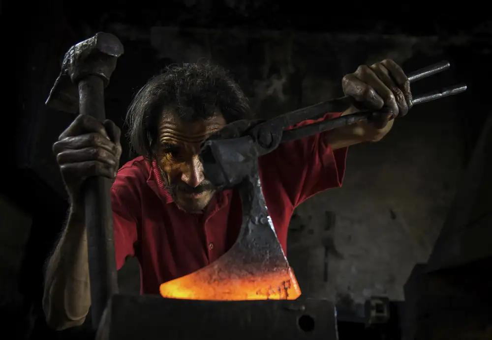 Şener, Savaş: Schmied III