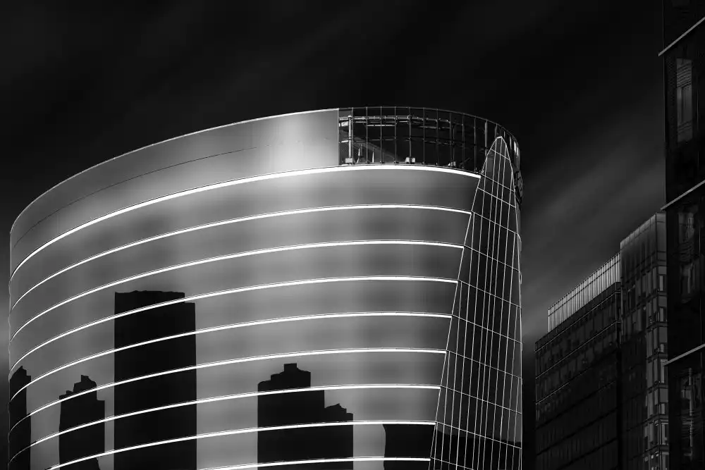 Vecchione, Dominic: Curve building with Shadows