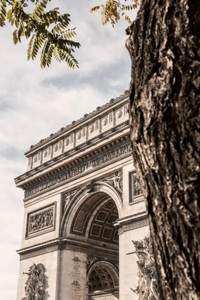 Studio, Pictufy: Arc de Triomphe v Paříži