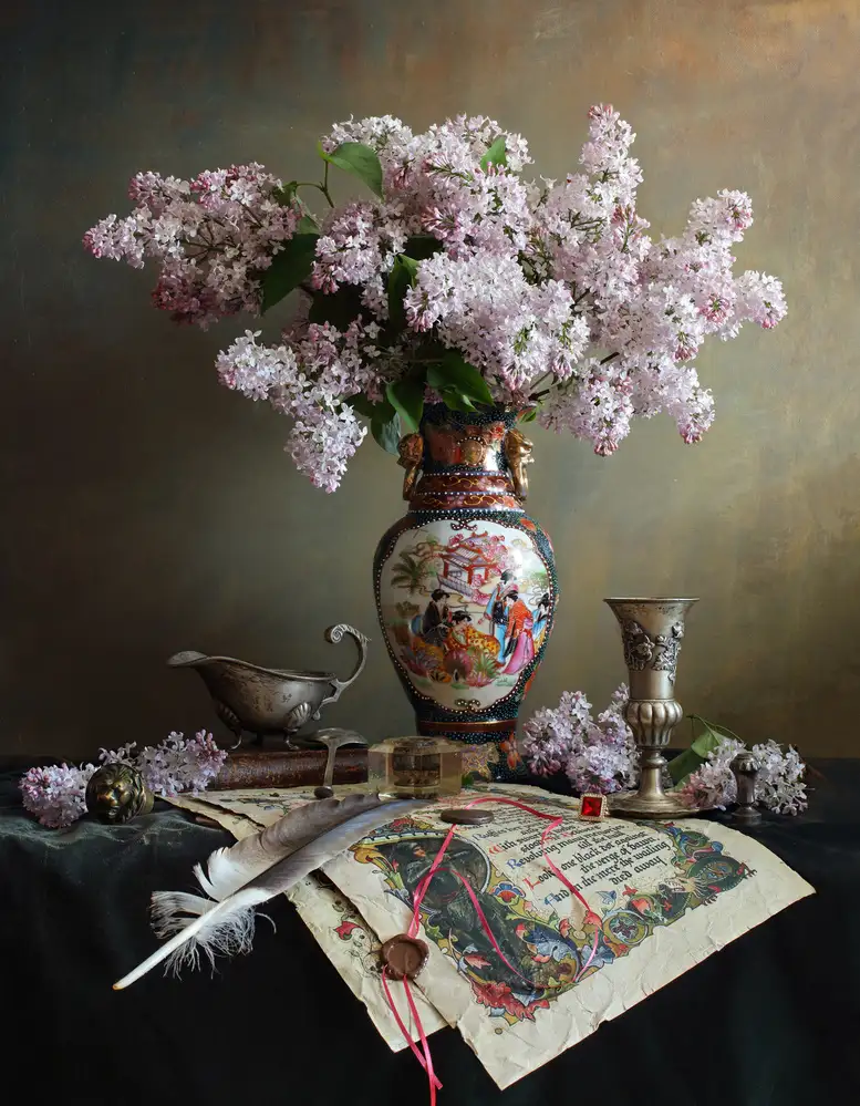 Morozov, Andrey: Naturaleza muerta con flores lilas.