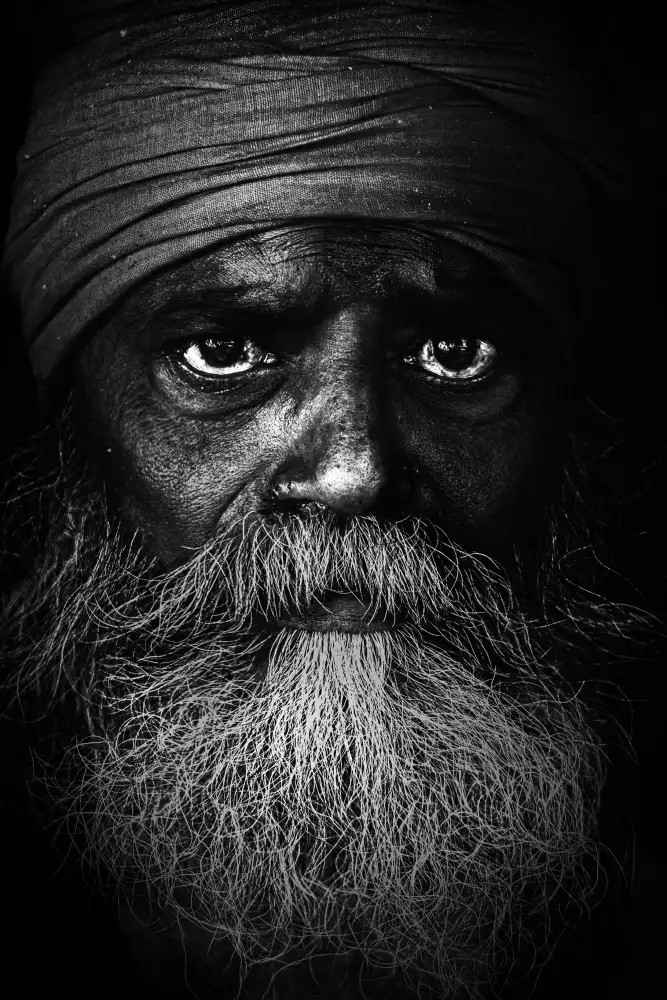 DAS, CHANDRA JAYATU: SADHU DANS UN CAMP DE TRANSIT