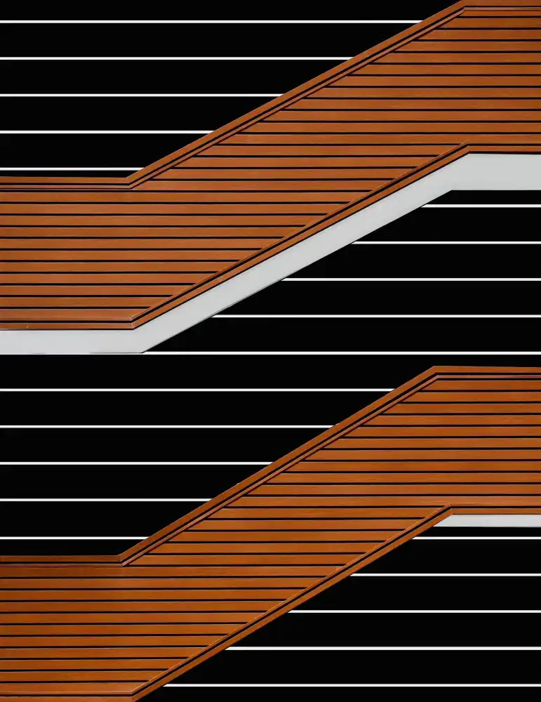 Orbach, Arnon: Facade - staircase HaSharon