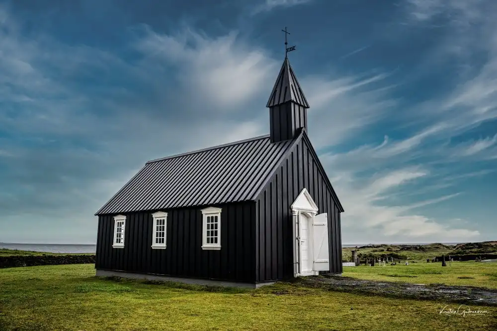 Gudmundsson, Kristvin: Schwarze Kirche in Island