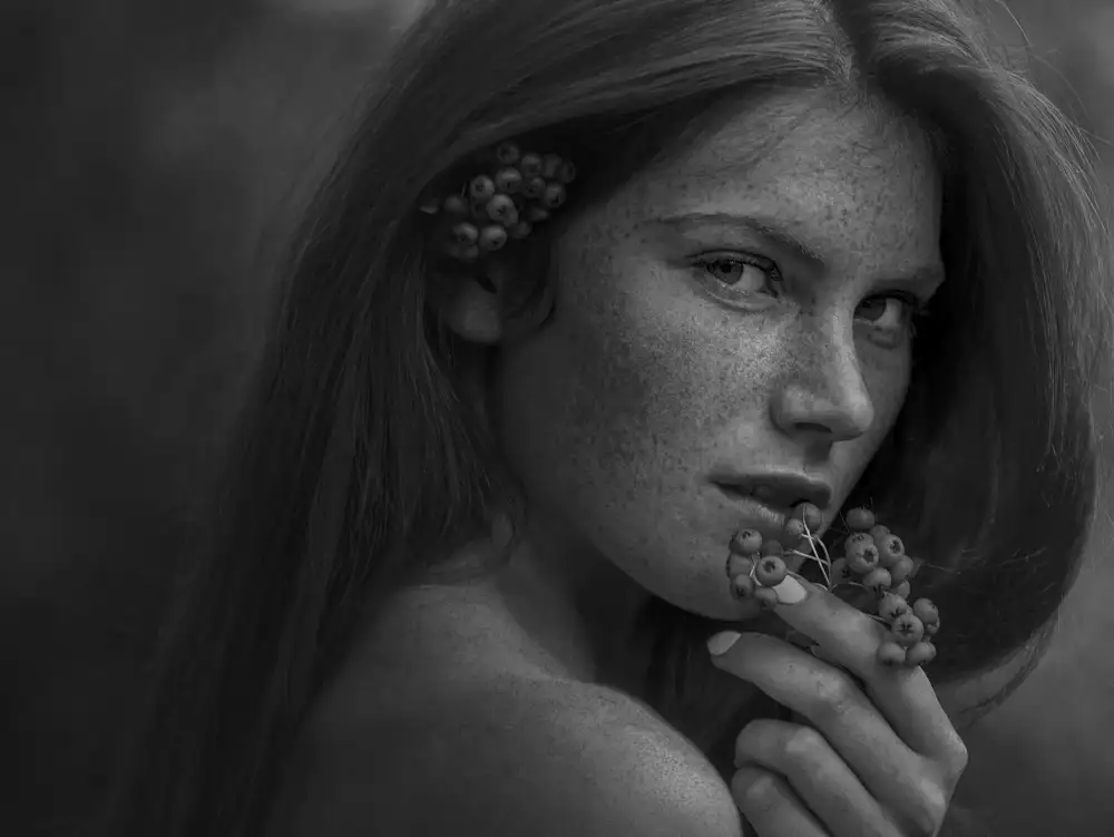 Markova, Tanya: Elle
