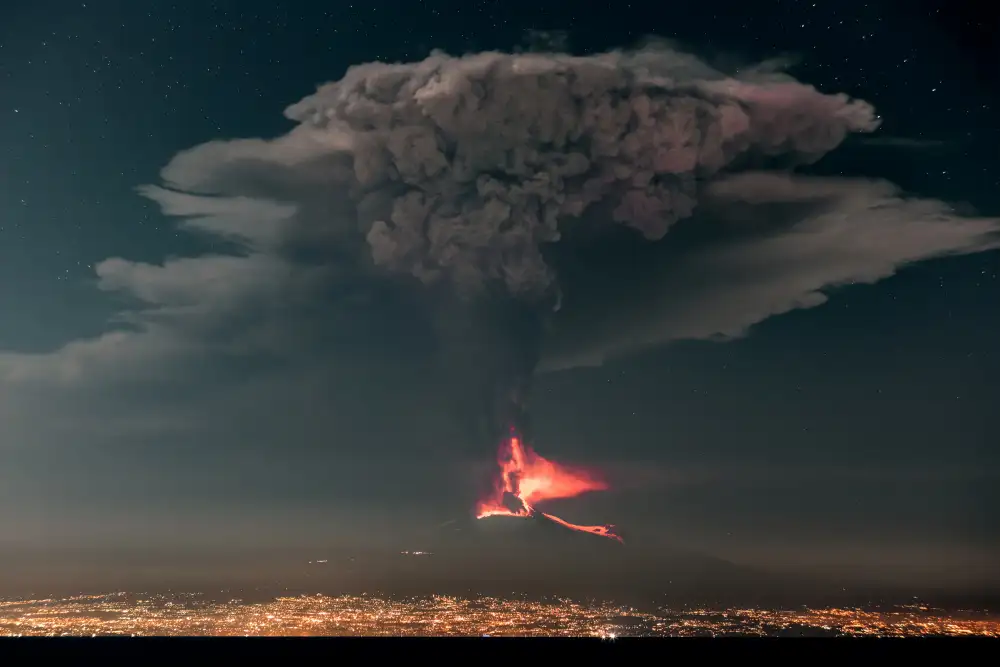 Tamajo, Massimo: Spectacular eruption