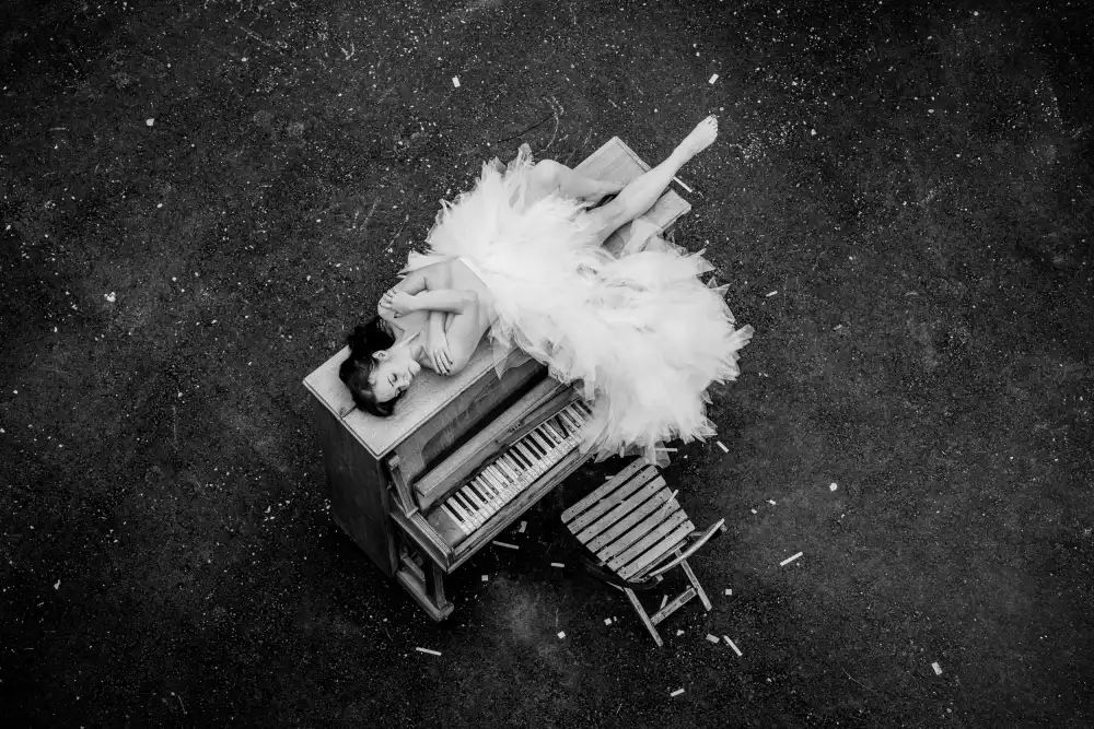 Graf, James: The woman and the piano