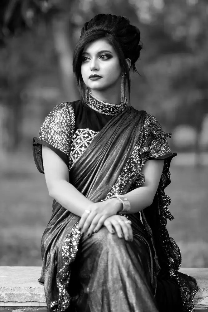 Hriday, Das Prodipta: A queen wearing invisible crown
