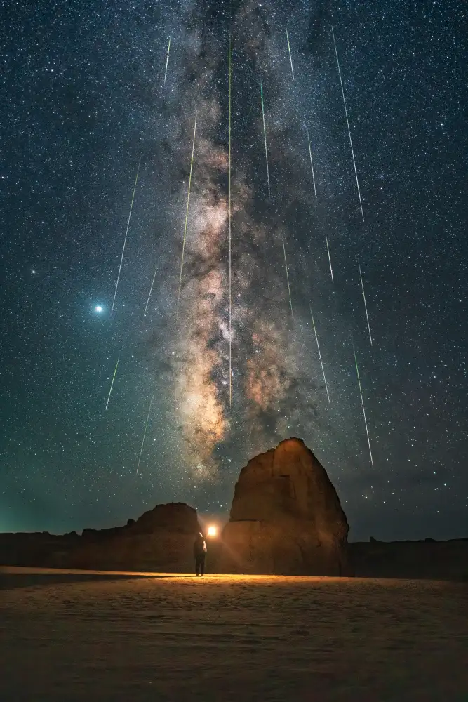Cui, Yuan: Vítejte v meteorickém roji
